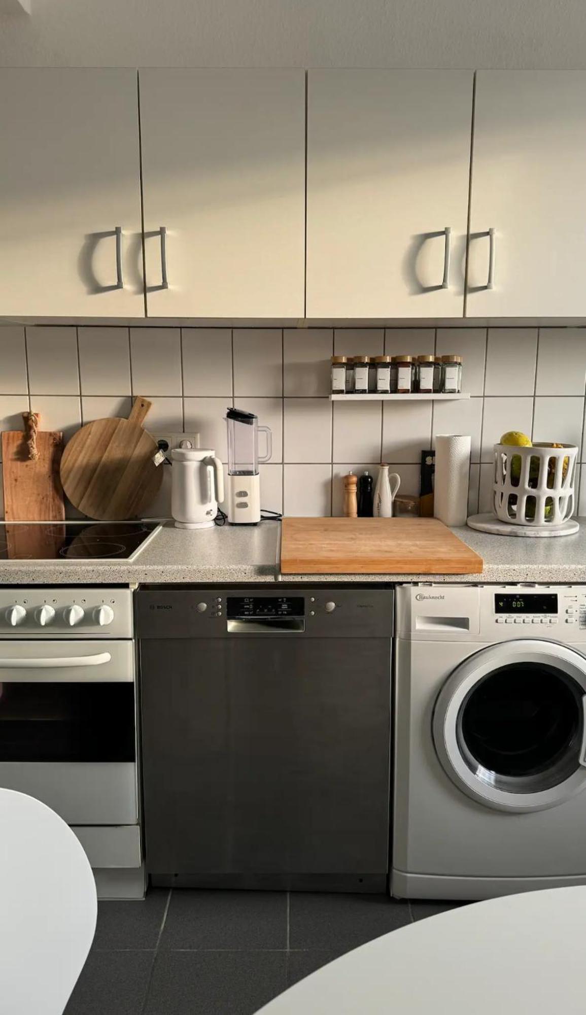 Wohlfuehlen In Optimaler Lage * Düsseldorf